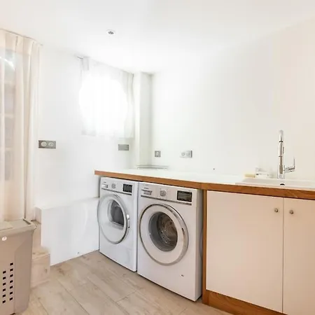 Maison Bord De -