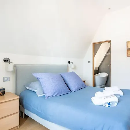 Maison Bord De - *